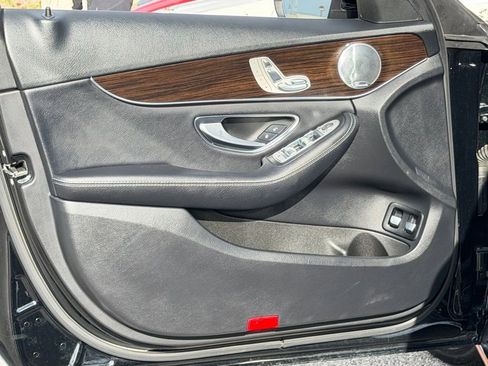 Used 2018 Mercedes-Benz C 350e Sedan image 16