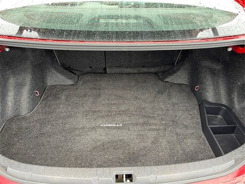 Used 2010 Toyota Corolla LE image 17