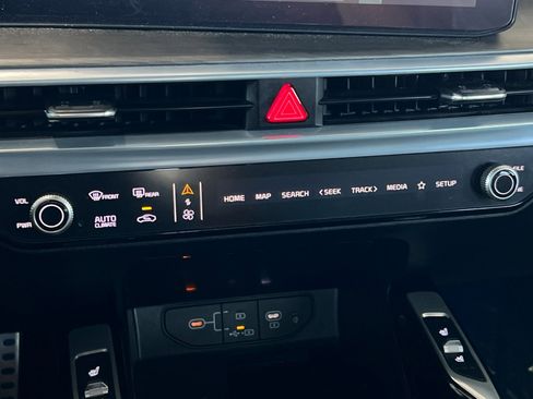 Certified 2024 Kia Sorento SX Prestige w/ Sage Leather Package image 21