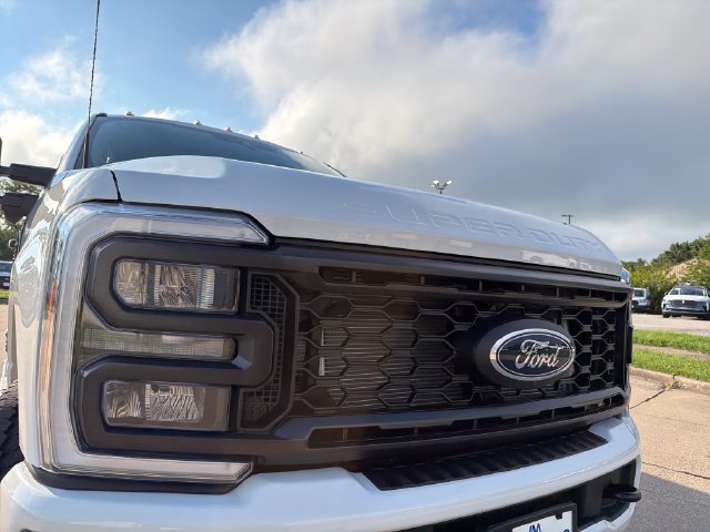 New 2026 Ford F250 XL w/ STX Appearance Package AWD/4WD image 14