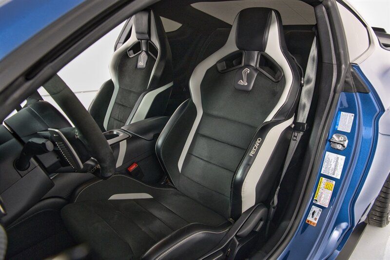 Used 2021 Ford Mustang Shelby GT500 w/ Technology Package RWD image 22