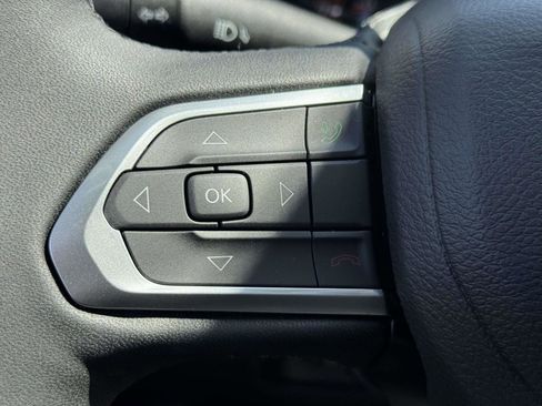 Used 2025 Jeep Compass Limited w/ Sun & Sound Group AWD/4WD image 20