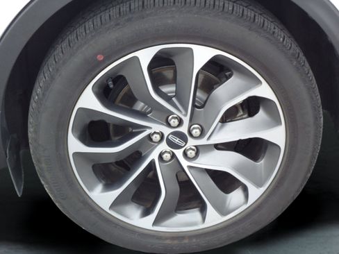 Used 2021 Lincoln Nautilus Reserve w/ Class II Trailer Tow Package image 9