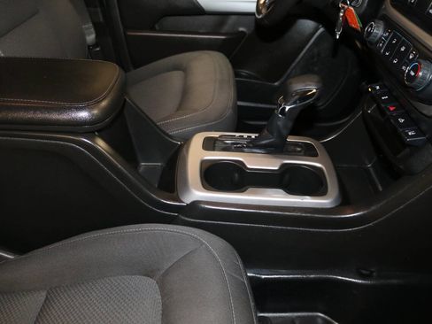 Used 2022 Chevrolet Colorado LT w/ Fleet Safety Package image 32