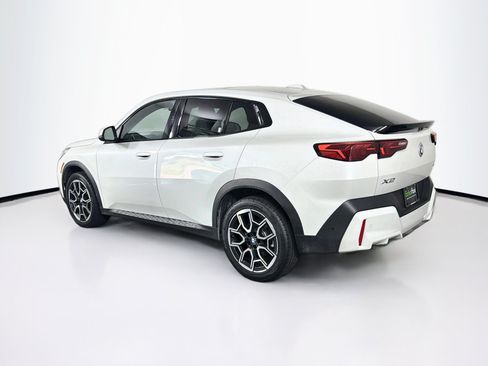 Used 2026 BMW X2 xDrive28i AWD/4WD image 5