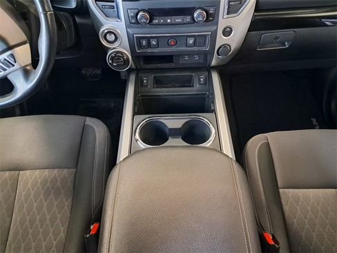 Used 2021 Nissan Titan SV w/ SV Convenience Package image 18