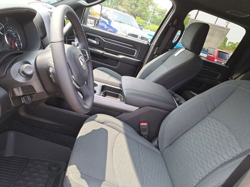 New 2025 RAM 2500 Big Horn AWD/4WD image 14