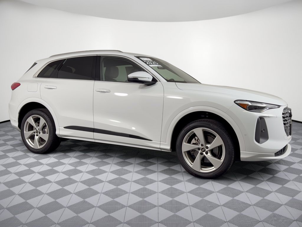 Certified 2025 Audi Q5 Premium Plus AWD/4WD image 8