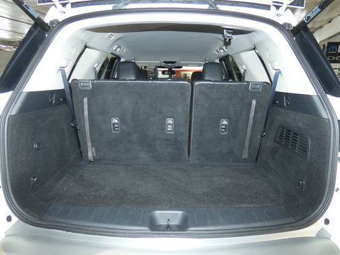 Used 2022 Nissan Pathfinder SL image 6