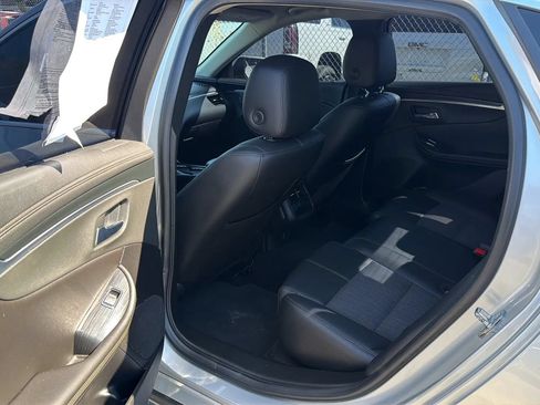 Used 2019 Chevrolet Impala LT FWD image 27