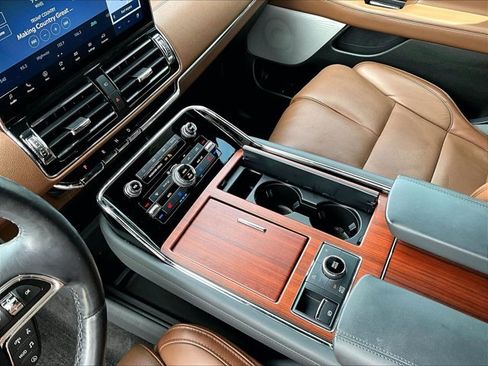 Used 2022 Lincoln Navigator Reserve RWD image 14