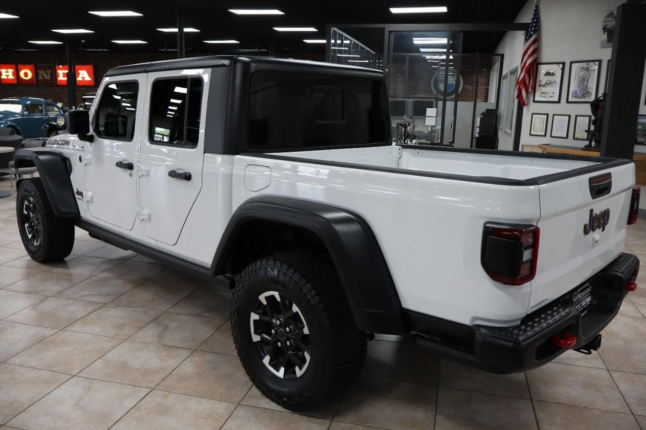 Used 2026 Jeep Gladiator Rubicon AWD/4WD image 3