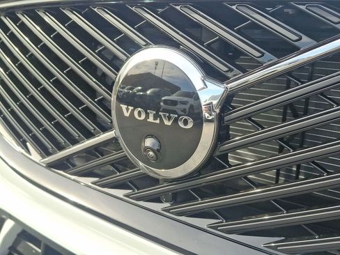 New 2026 Volvo XC60 B5 Plus w/ Protection Package Premier image 19