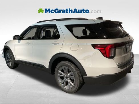 New 2026 Ford Explorer Active w/ Active Comfort Package image 5