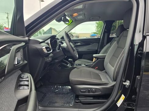 Used 2023 Chevrolet TrailBlazer LT w/ Convenience Package AWD/4WD image 17