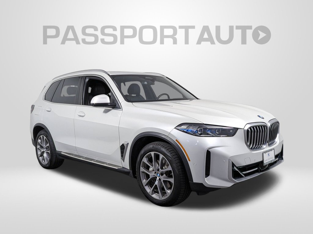 Used 2024 BMW X5 xDrive40i w/ Premium Package AWD/4WD image 9