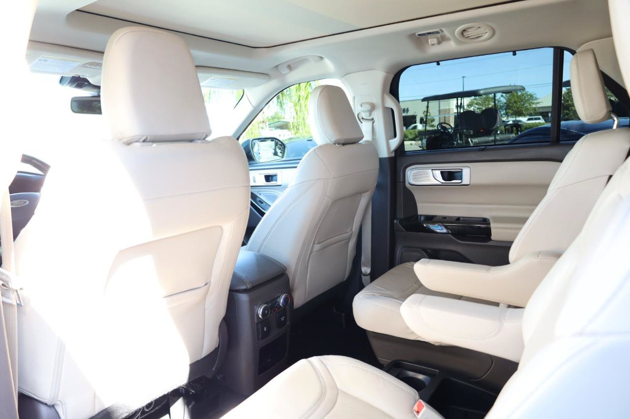 Used 2021 Ford Explorer Platinum w/ Equipment Group 601A AWD/4WD image 15