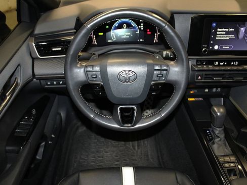 Used 2025 Toyota Camry SE w/ Convenience Package AWD/4WD image 12