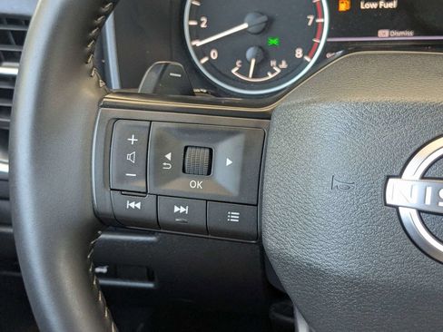 Used 2026 Nissan Rogue SV FWD image 28