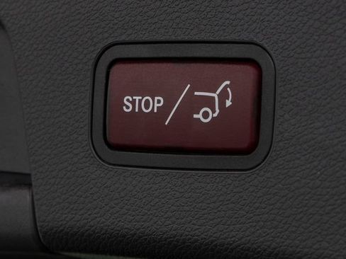 Used 2016 Mercedes-Benz GLA 250 4MATIC image 17