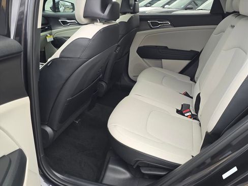 New 2026 Kia Sportage EX w/ EX Panorama Roof Package image 10
