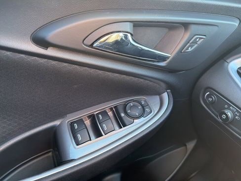 Used 2023 Chevrolet Malibu LT image 19