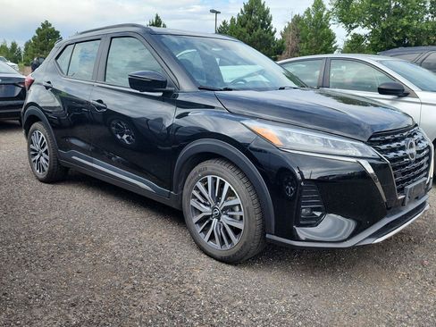 Used 2024 Nissan Kicks SR FWD image 2