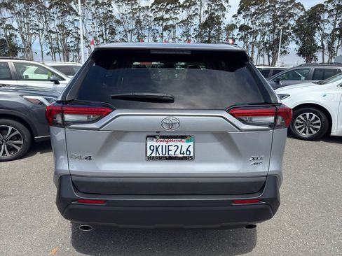 Used 2024 Toyota RAV4 XLE AWD/4WD image 6