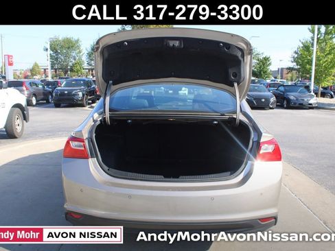 Used 2025 Chevrolet Malibu LT FWD image 9