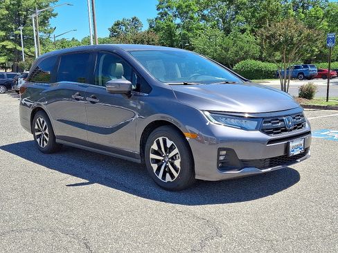 New 2026 Honda Odyssey EX-L image 2