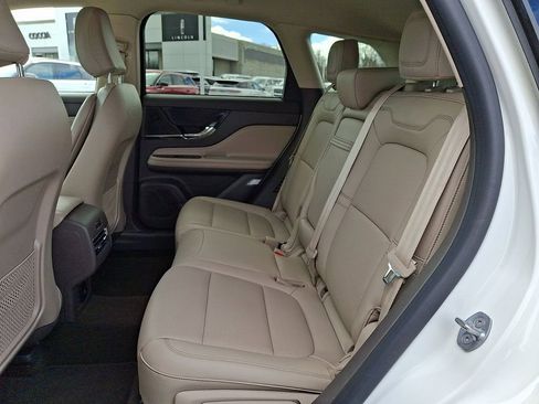 Certified 2022 Lincoln Corsair AWD w/ Equipment Group 101A image 10