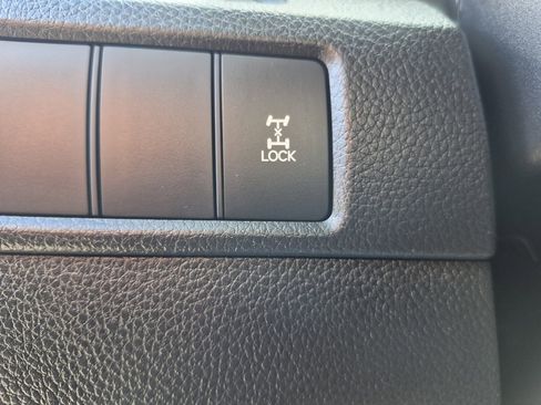 Used 2018 Hyundai Santa Fe Sport image 23