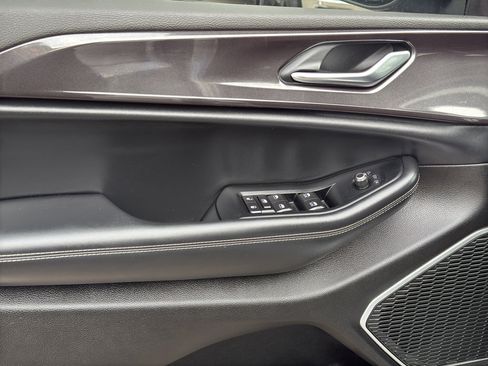 Used 2022 Jeep Grand Cherokee L Laredo w/ Luxury Tech Group I image 14