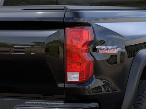 New 2026 Chevrolet Colorado Trail Boss AWD/4WD image 11