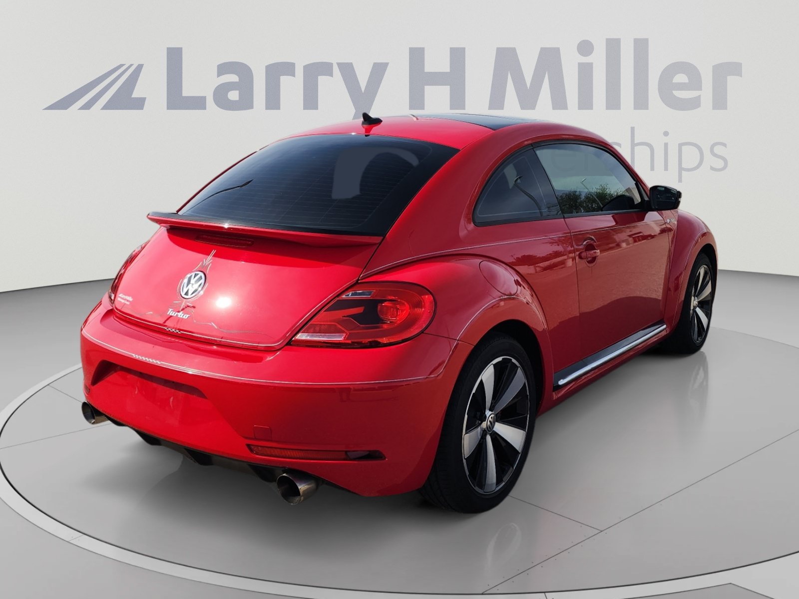 Used 2014 Volkswagen Beetle R-Line FWD image 5