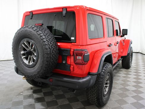 Used 2024 Jeep Wrangler Unlimited Rubicon 392 image 33