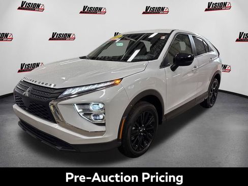 Used 2024 Mitsubishi Eclipse Cross LE AWD/4WD image 1