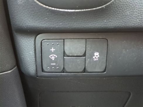 Used 2016 Kia Soul + image 27