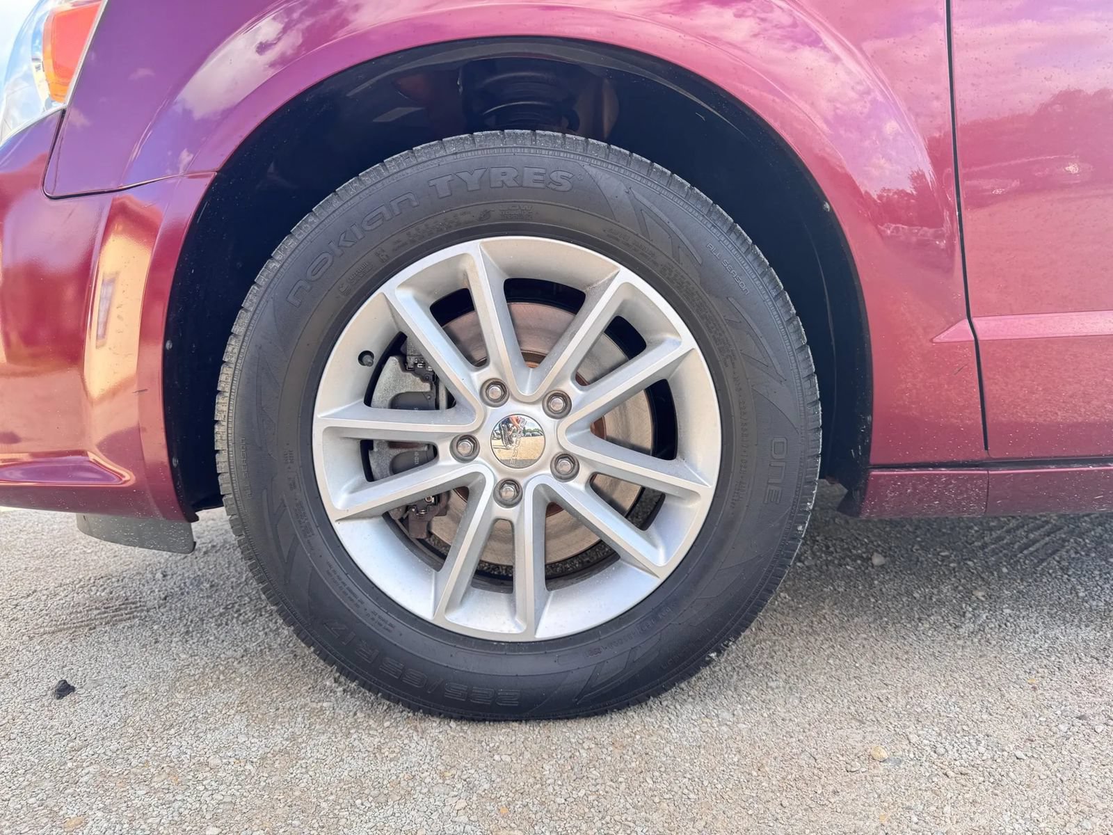 Used 2019 Dodge Grand Caravan SXT FWD image 11