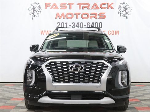 Used 2022 Hyundai Palisade Limited w/ Cargo Package AWD/4WD image 2