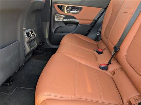 Used 2024 Mercedes-Benz GLC 300 image 18