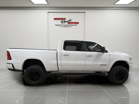 Used 2025 RAM 1500 Laramie w/ Sport Appearance Package AWD/4WD image 6