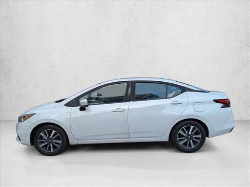 Used 2022 Nissan Versa SV FWD image 8