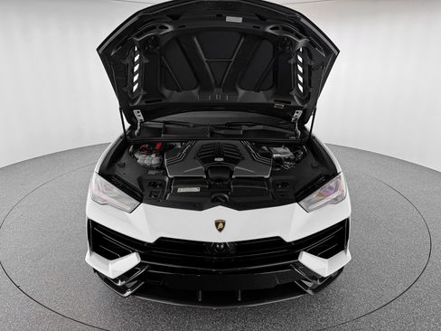 Used 2024 Lamborghini Urus Performante image 38