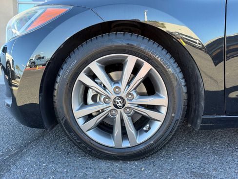 Used 2017 Hyundai Elantra SE image 26