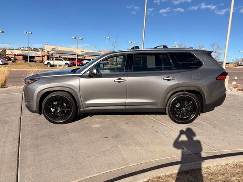Used 2026 Toyota Grand Highlander Platinum image 4