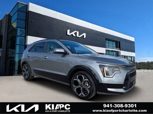 Certified 2024 Kia Niro EX Touring image 1