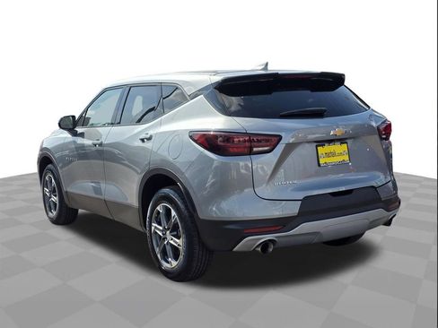 Used 2025 Chevrolet Blazer LT image 6
