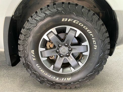 Used 2018 Nissan Frontier PRO-4X image 25