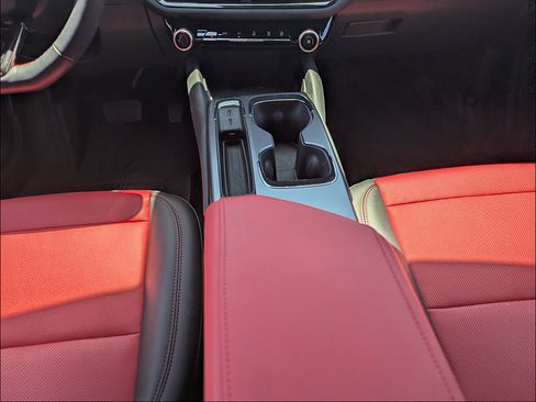 Used 2025 Chevrolet Equinox EV RS FWD image 14